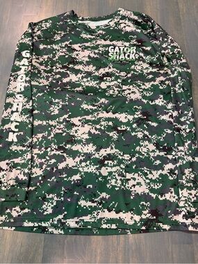 Gator Shack Green Digital Camo Long Sleeve Shirt / XL - Moisture Wicking